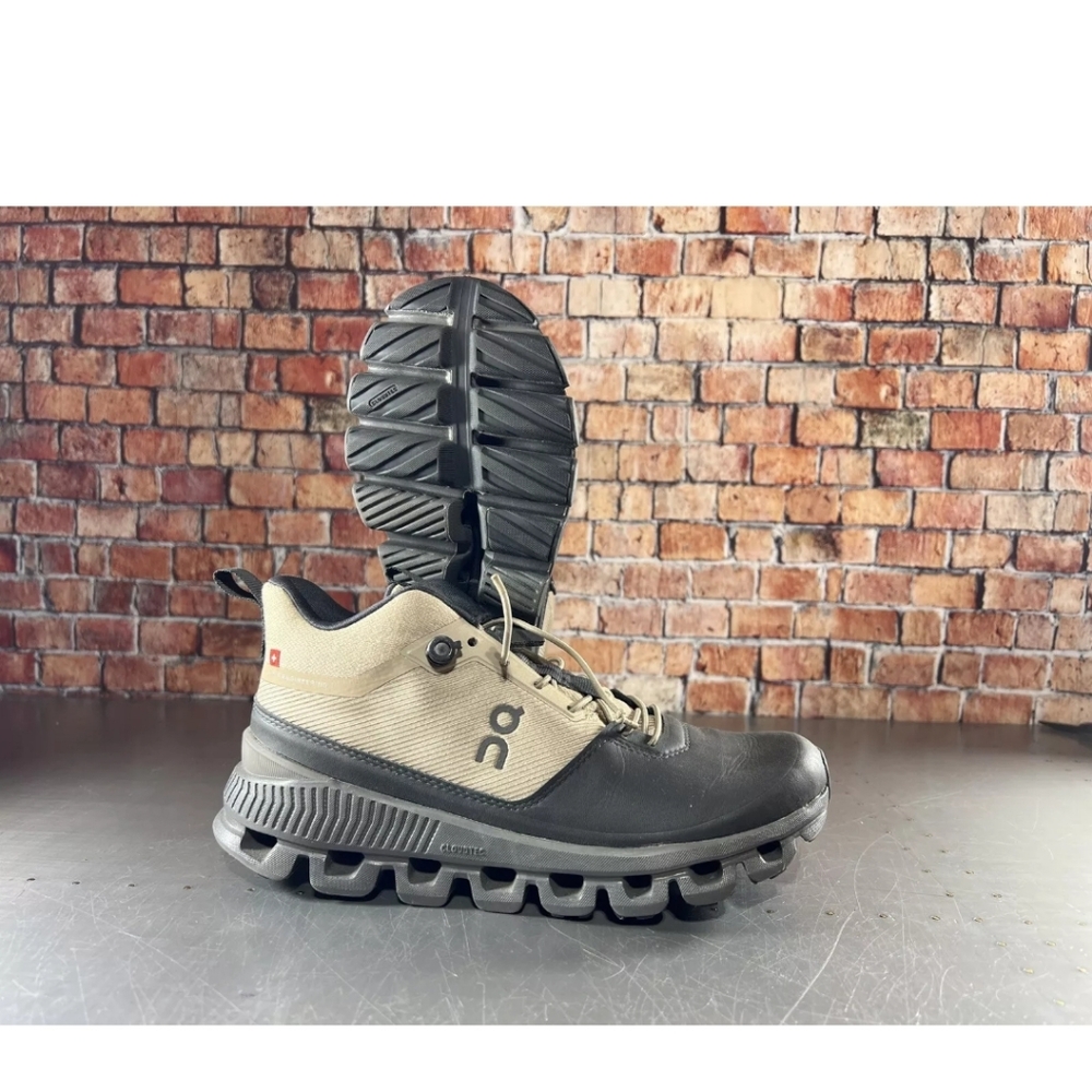 On Running Women's Hi Black and Tan Running Boots